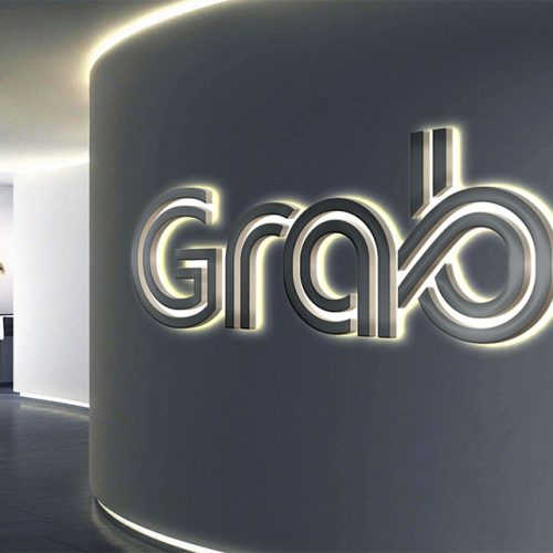 موکاپ لوگو برجسته